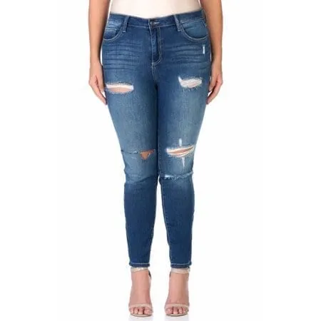 Juniors' Plus Size Ripped Midrise Skinny Jean